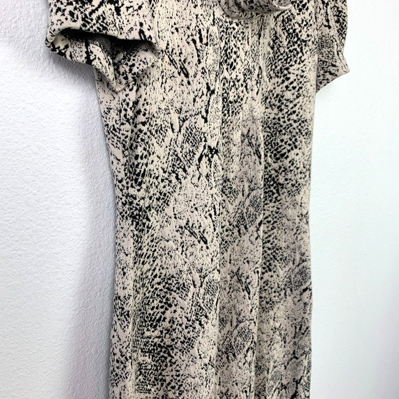 Calvin Klein Funnel Neck Short Sleeve Snakeskin Print Short Dress Size 4 - Picture 4 of 8